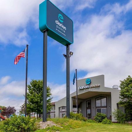 Clarion Pointe Hotel Tomah Luaran gambar