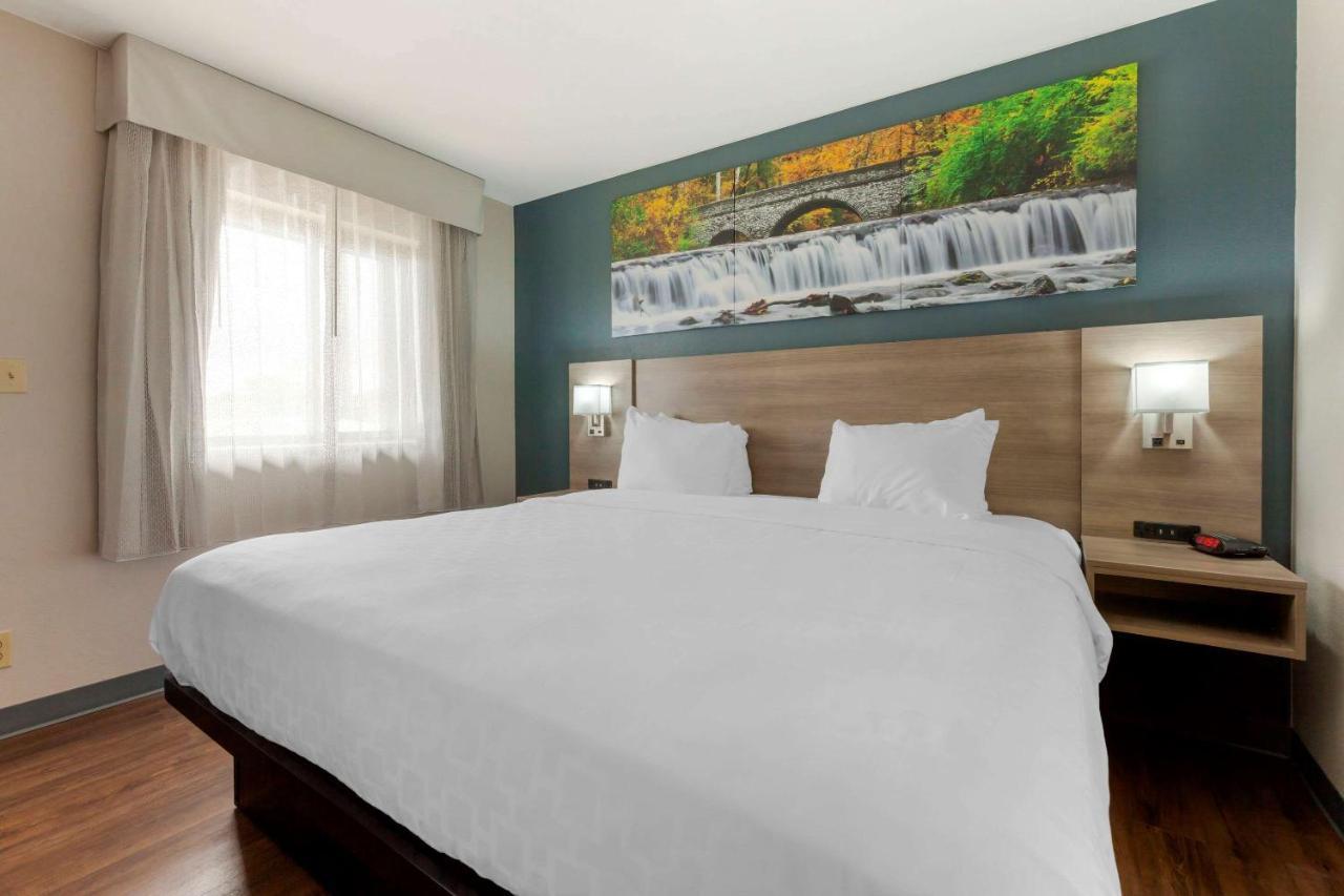 Clarion Pointe Hotel Tomah Luaran gambar