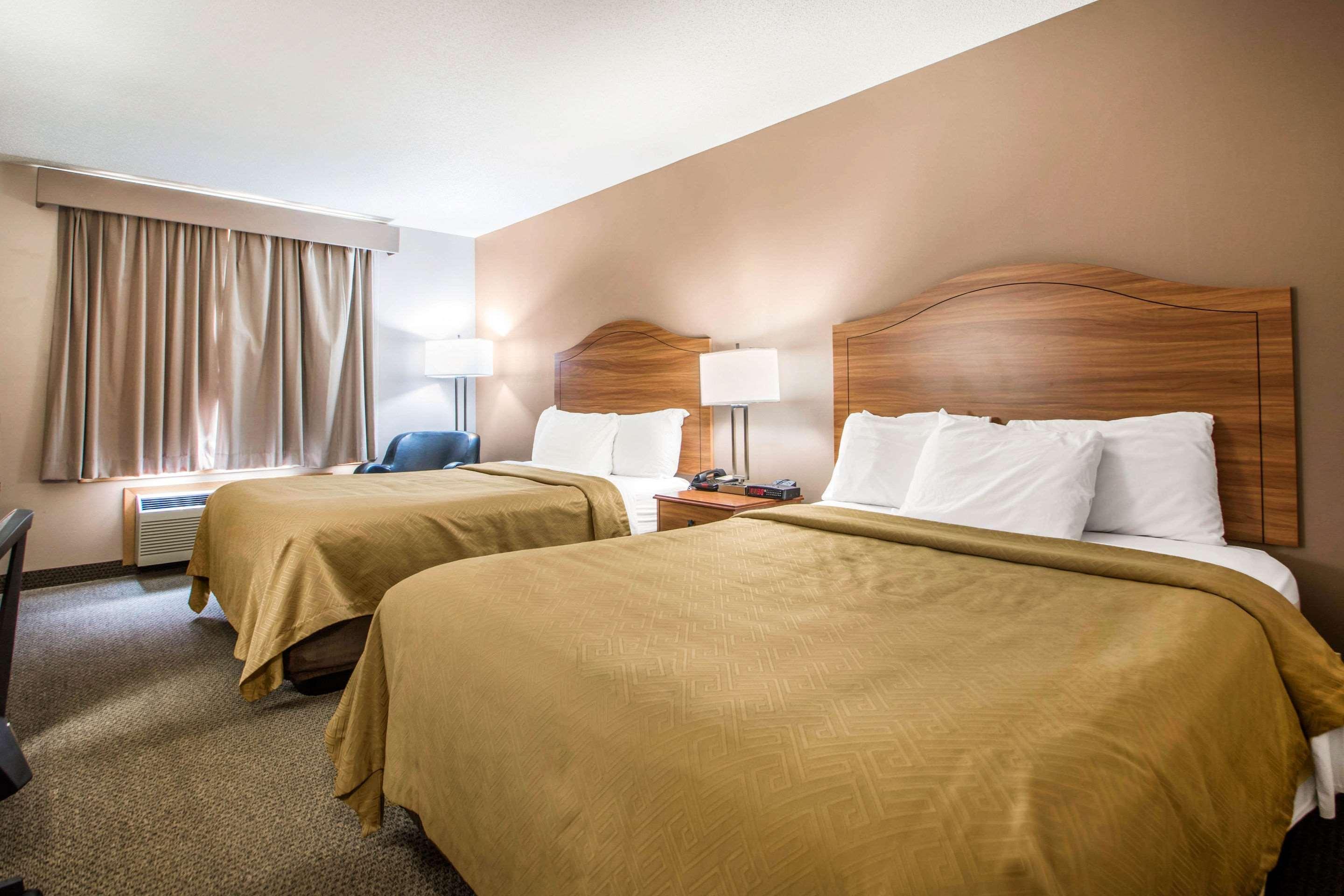 Clarion Pointe Hotel Tomah Luaran gambar