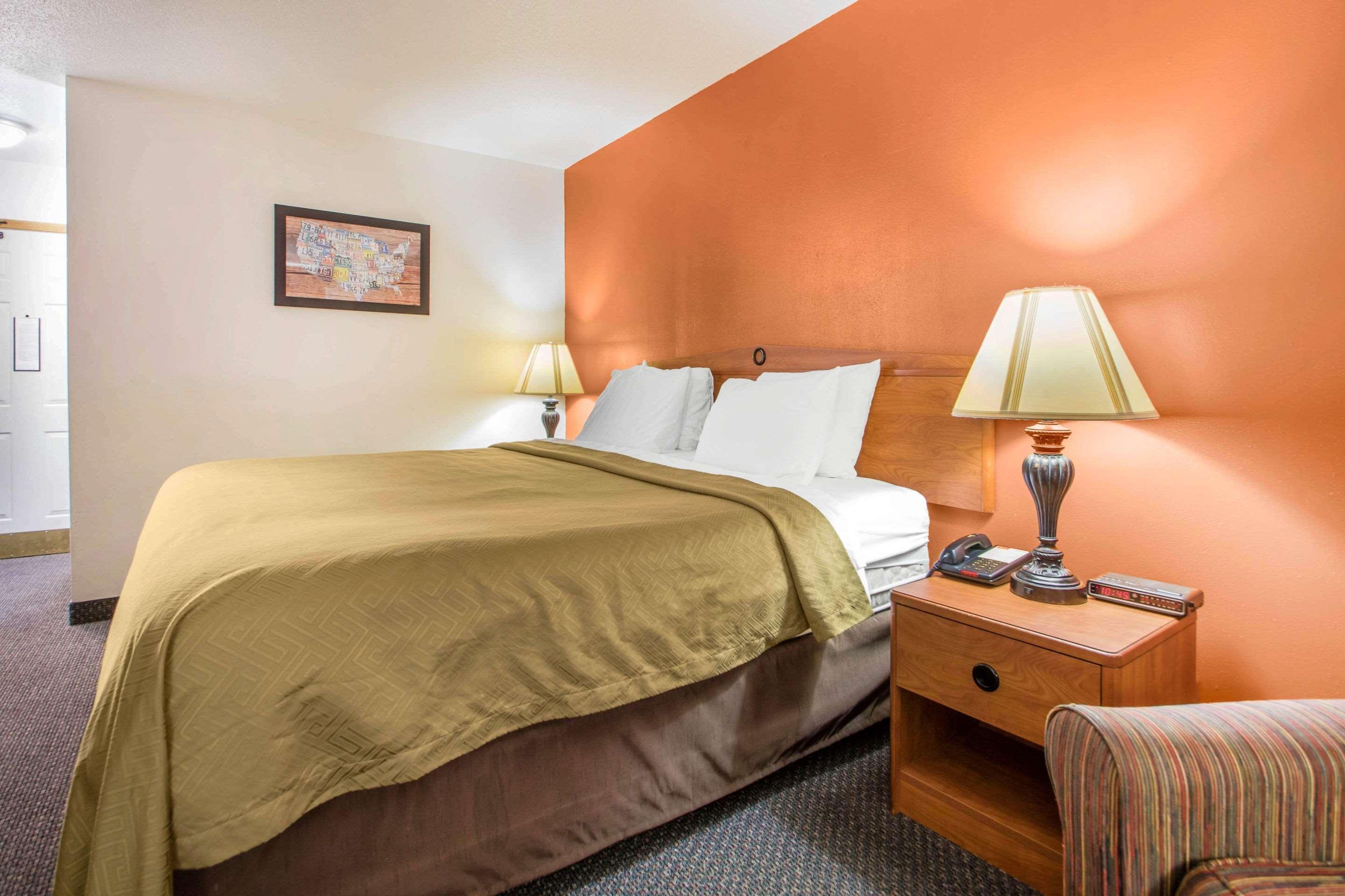 Clarion Pointe Hotel Tomah Luaran gambar