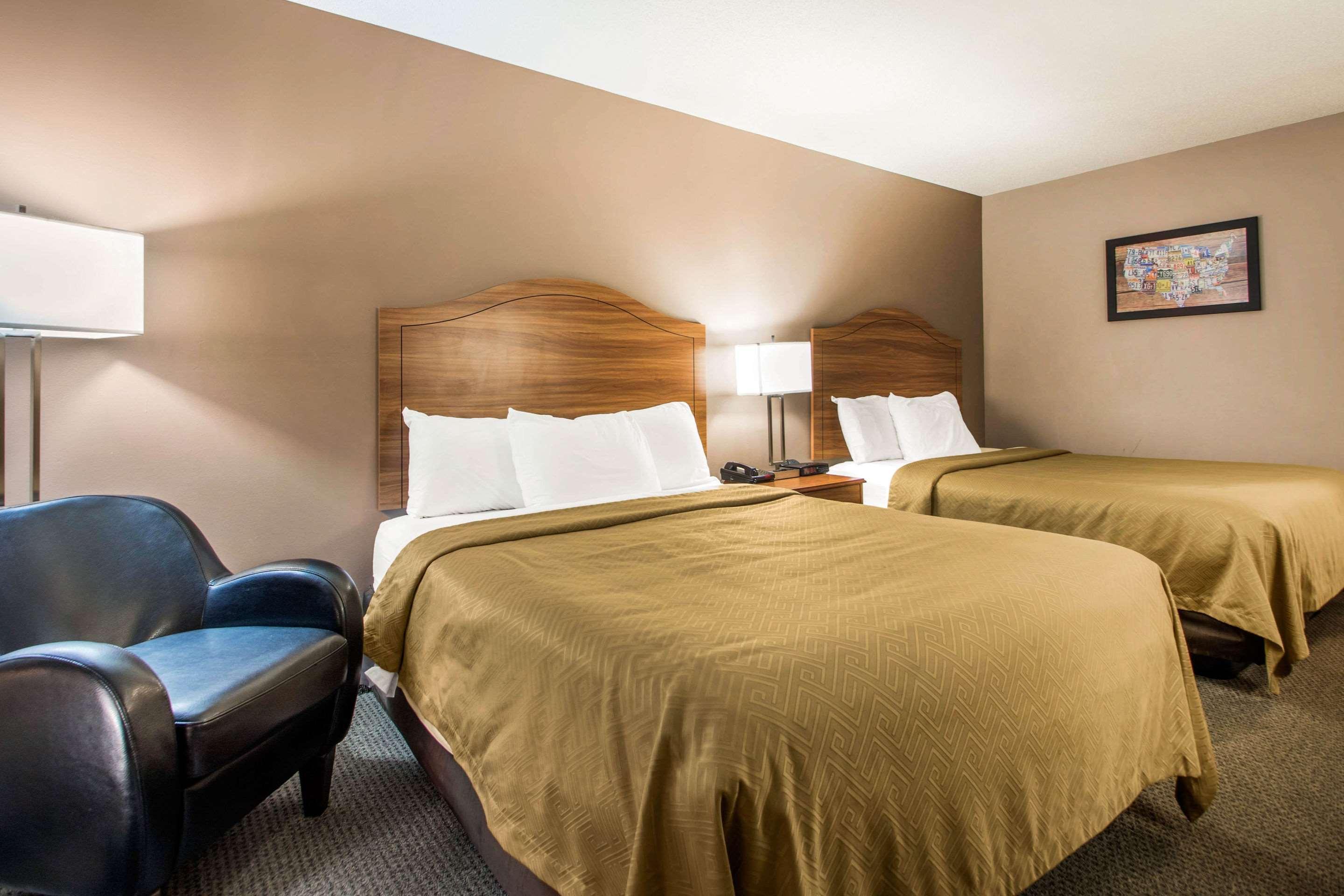 Clarion Pointe Hotel Tomah Luaran gambar
