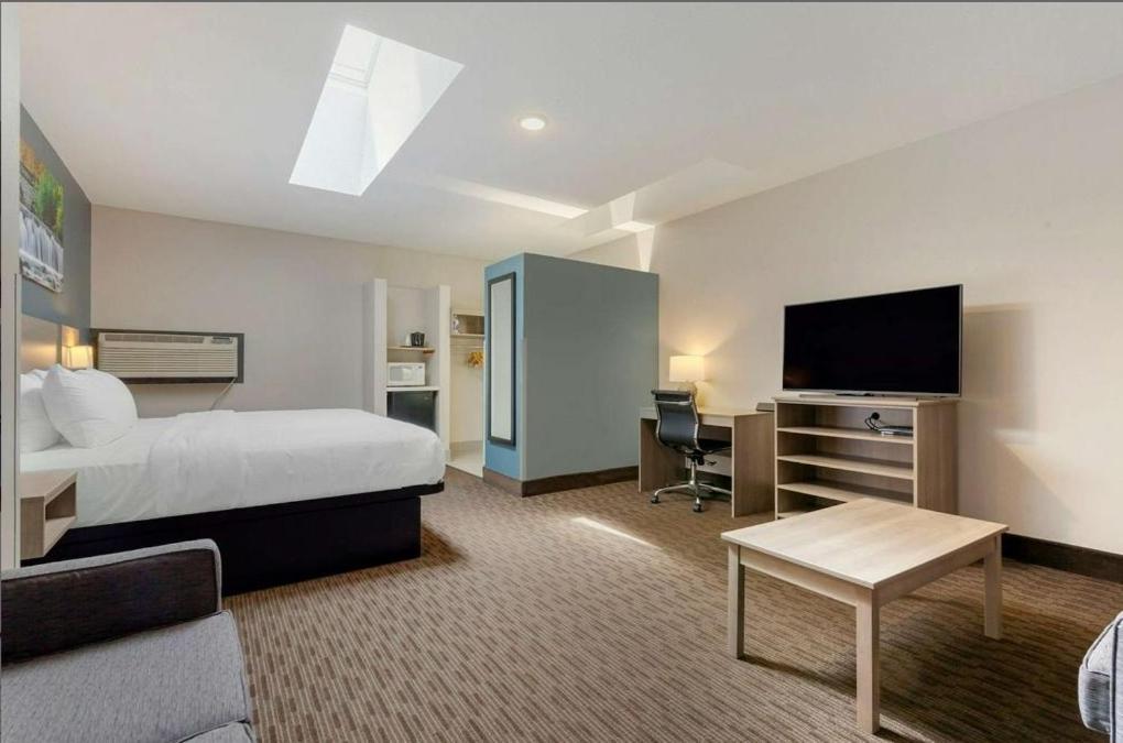 Clarion Pointe Hotel Tomah Luaran gambar