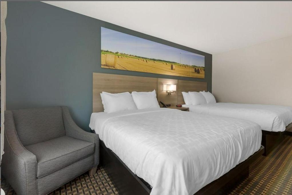 Clarion Pointe Hotel Tomah Luaran gambar