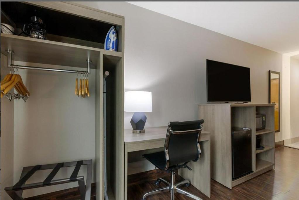 Clarion Pointe Hotel Tomah Luaran gambar